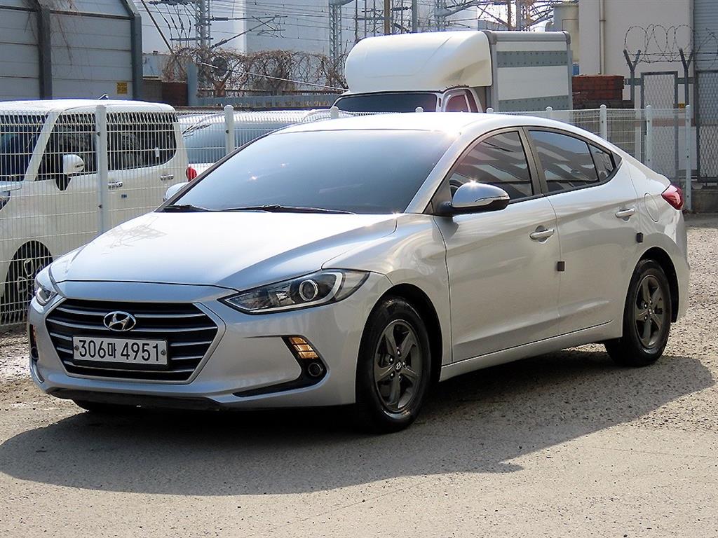 Hyundai Avante 1.6 GDi Smart
