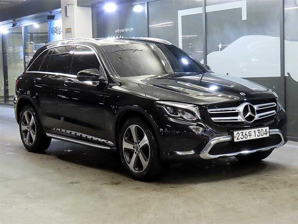 벤츠 GLC 300 4Maetik