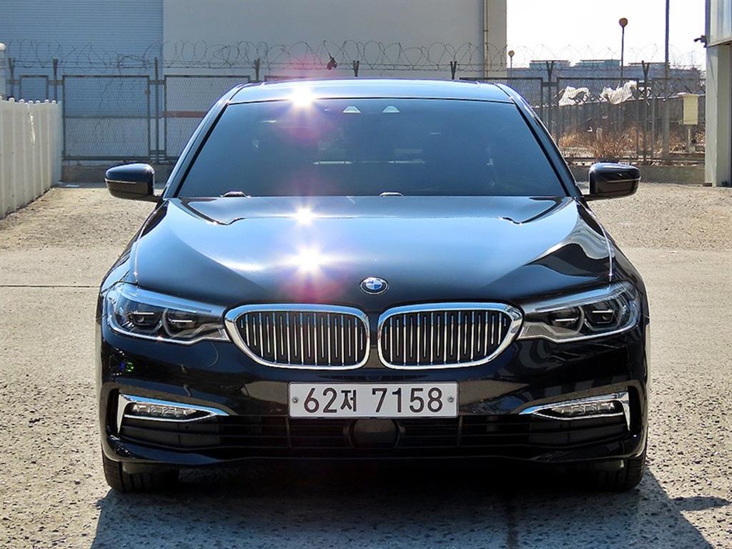 BMW 5시리즈 520d Luxury Special