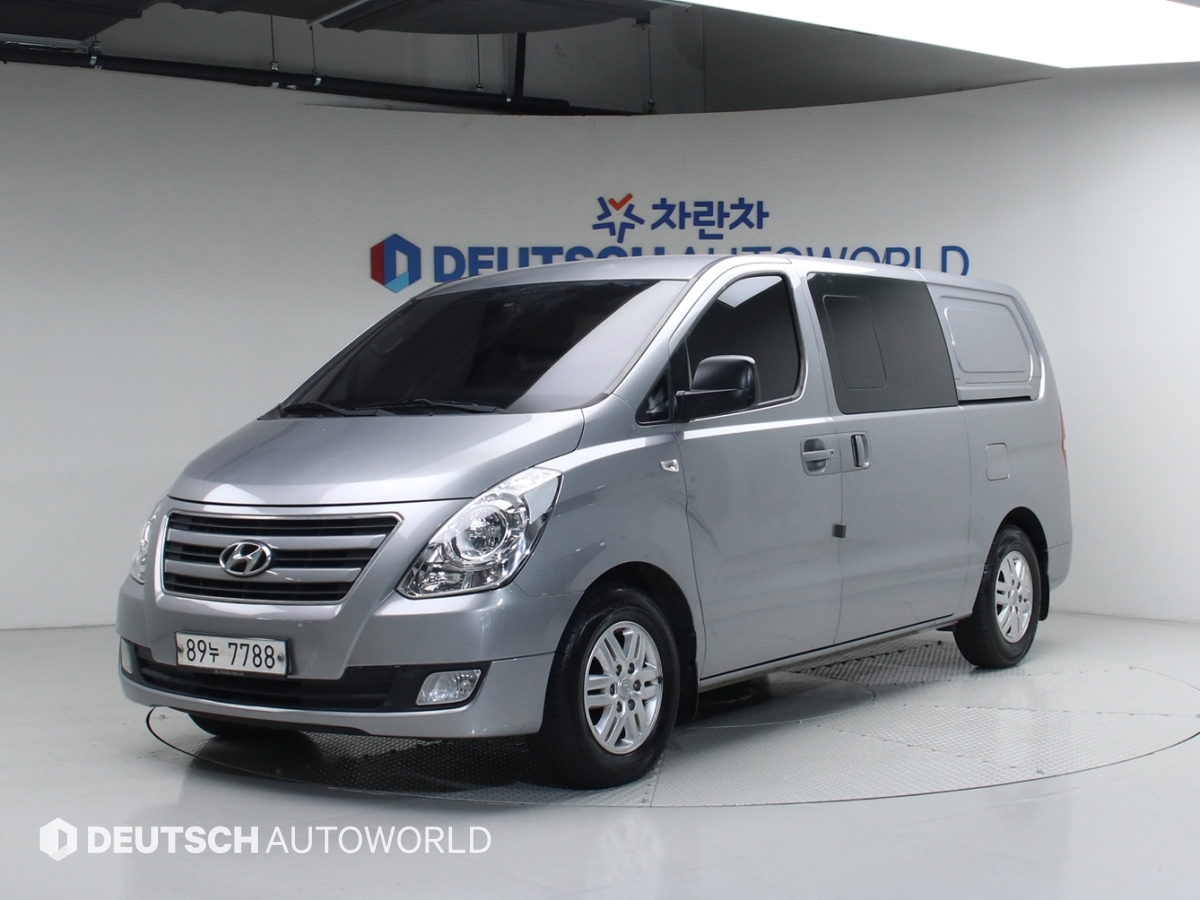 Hyundai Grand Starex 5 seats Van Smart