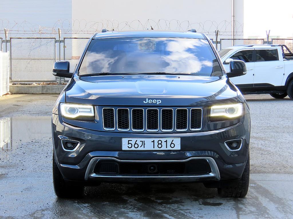 지프 그랜드체로키 3.0 V6 Turbo Overland
