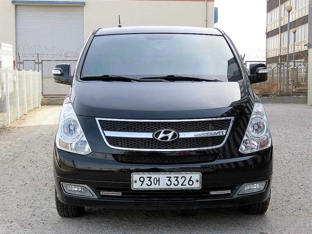 Hyundai Grand Starex 5 seats Van CVX Premium