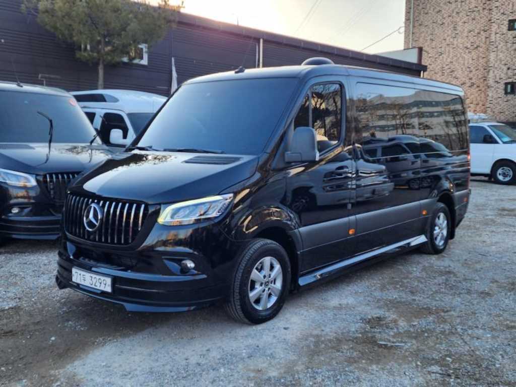 Mercedes-Benz Sprinter 319 CDI VIP 13 seats