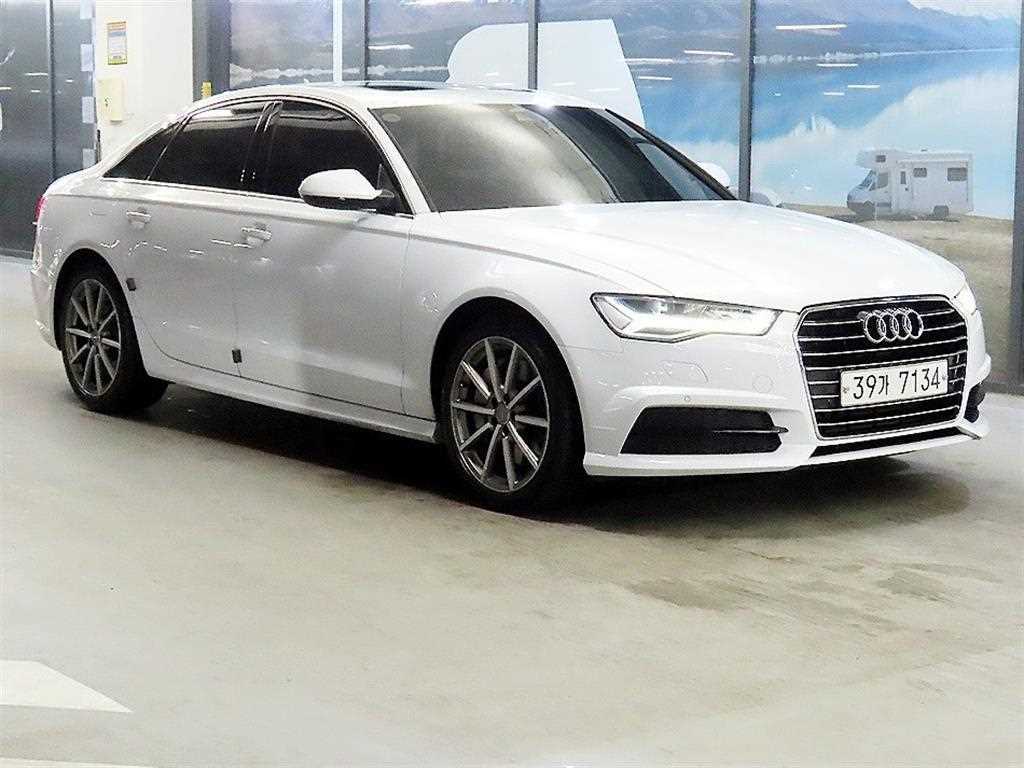 아우디 A6 40 TFSI Premium