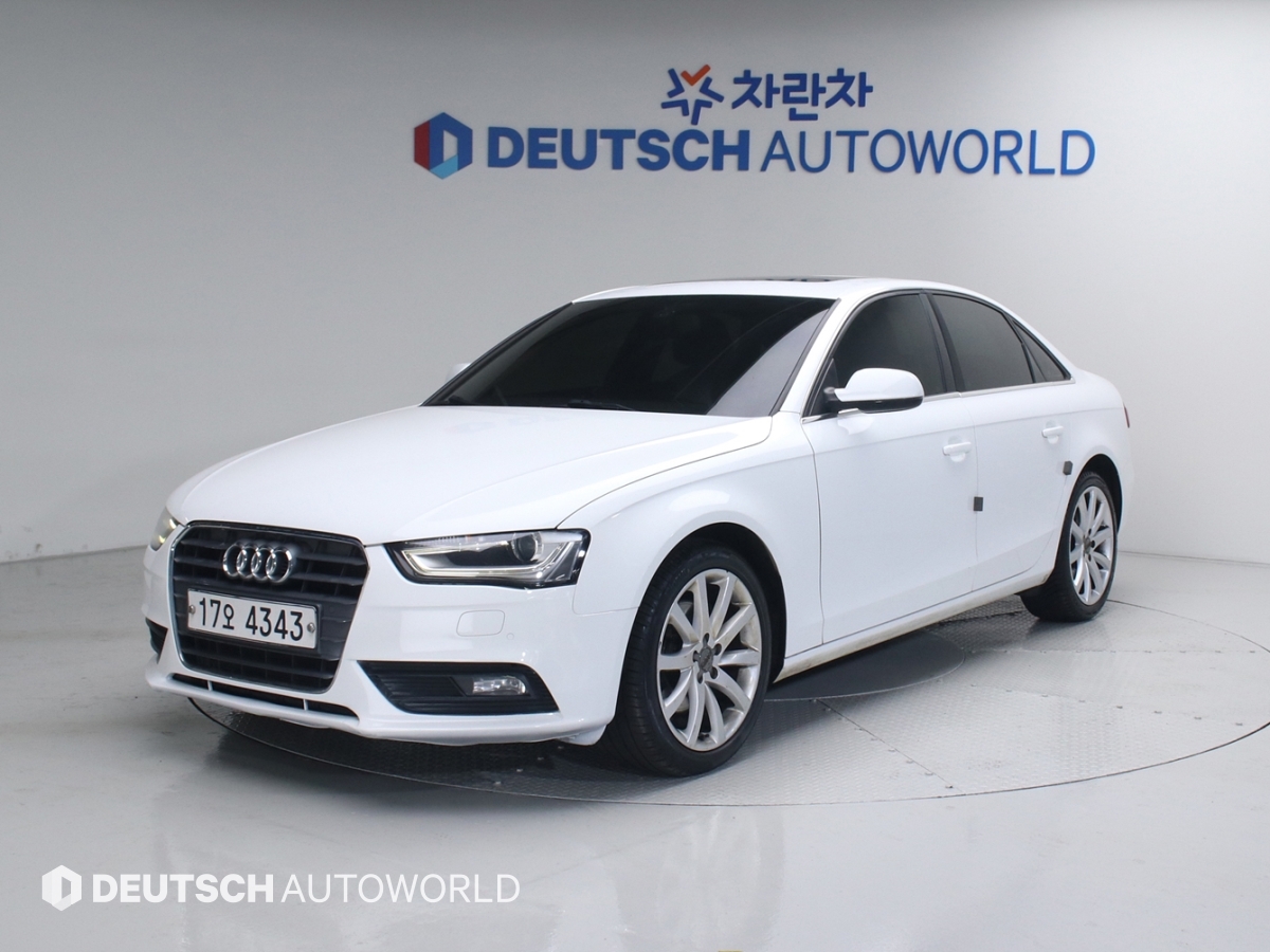 아우디 A4 30 TDI Dynamic