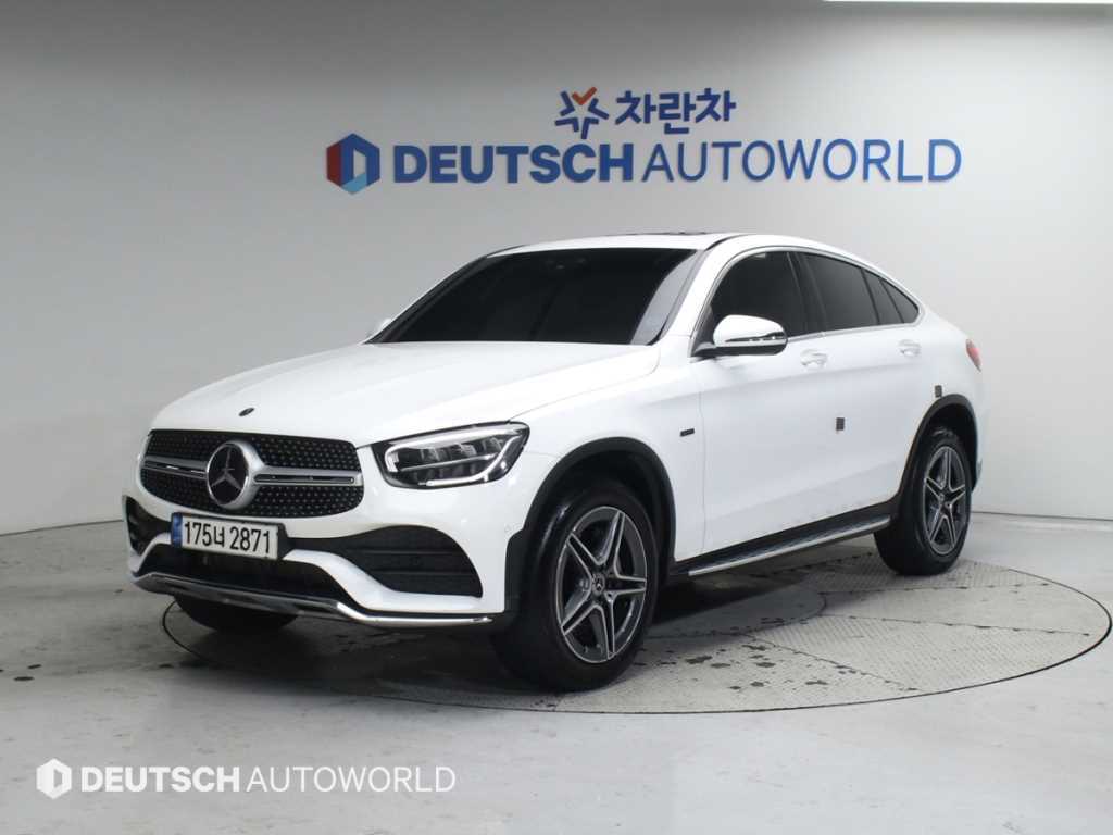 벤츠 GLC 300e 4Maetik Coupe