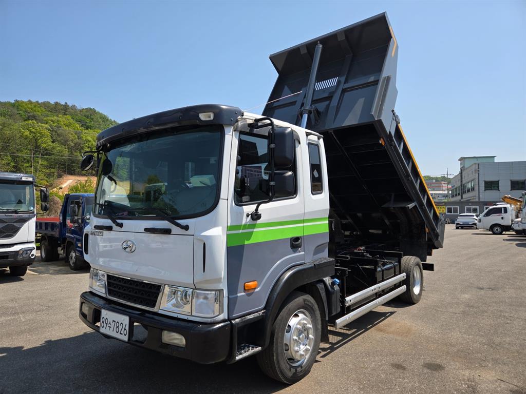 현대 Mega Truck 5т Богино бие