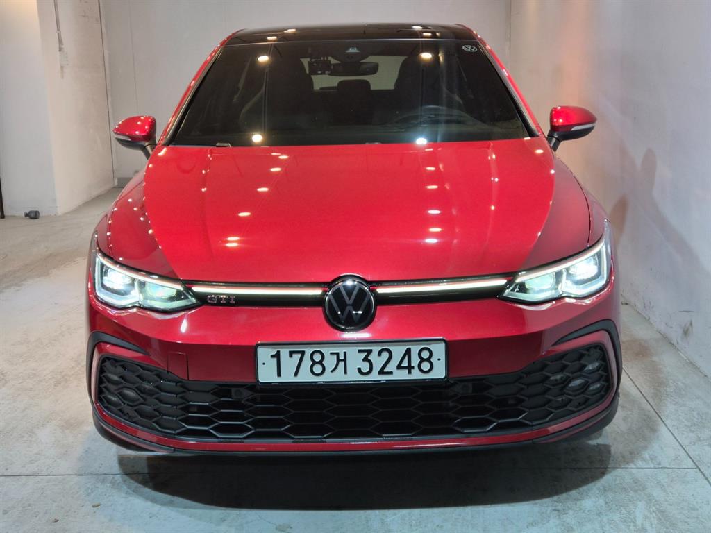 Volkswagen Golf 2.0 GTI