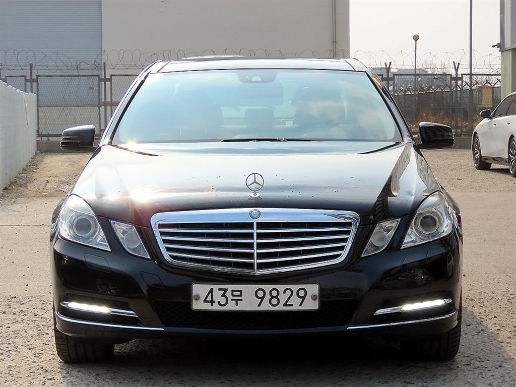 벤츠 E클래스 E300 Elegance