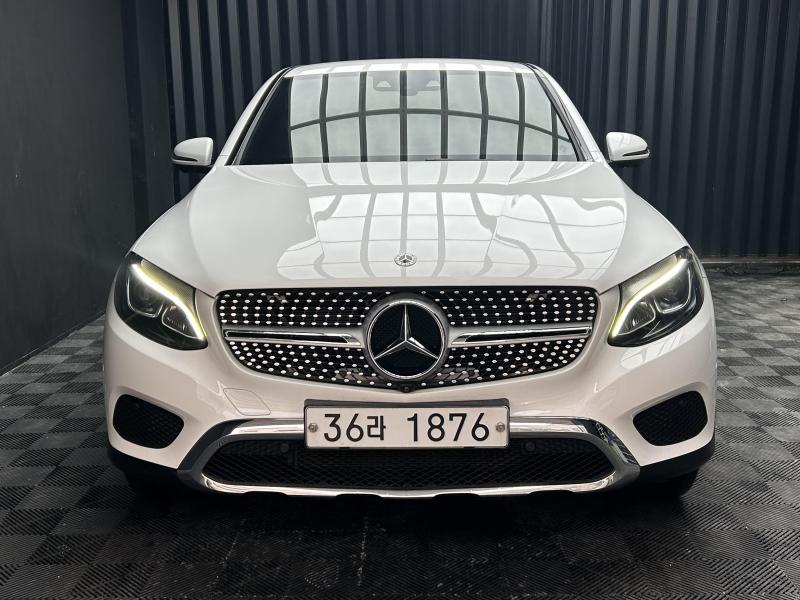 벤츠 GLC 300 4Maetik Coupe