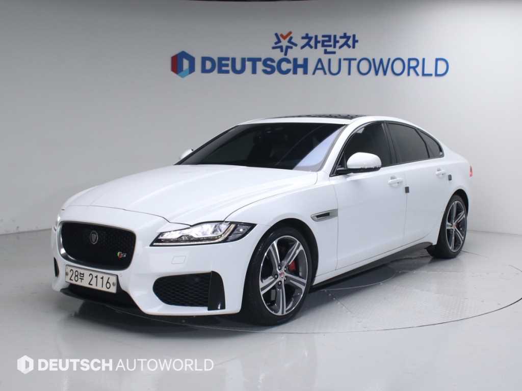 재규어 XF 3.0 S AWD