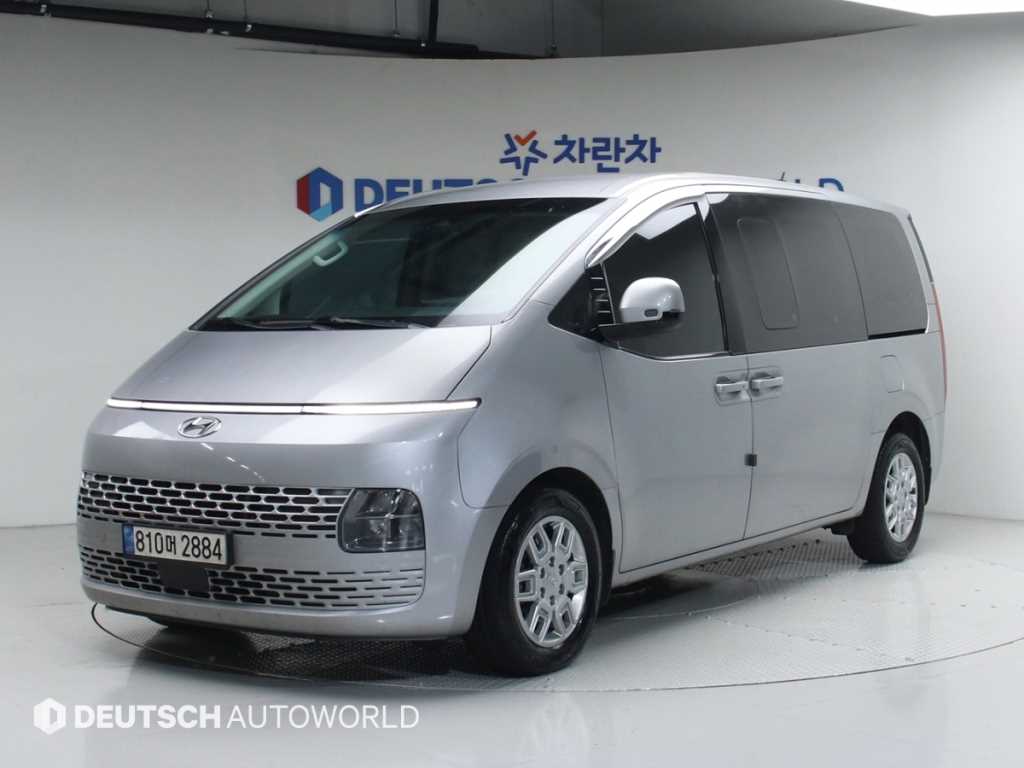 Hyundai Staria 2.2 Cargo 5 seats Modern