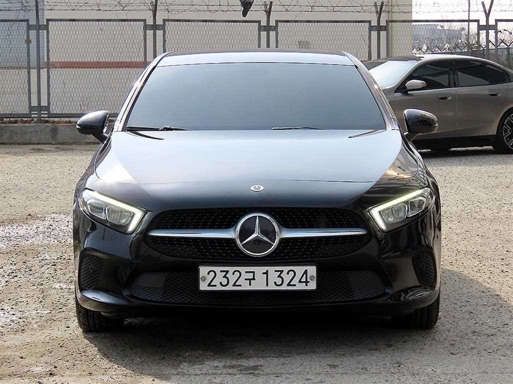 벤츠 A-Class A220 Haechibaek