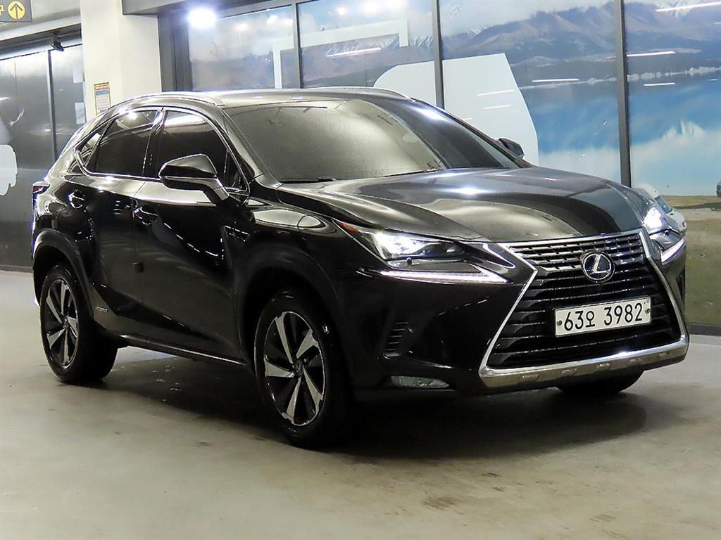 Lexus NX 300h
