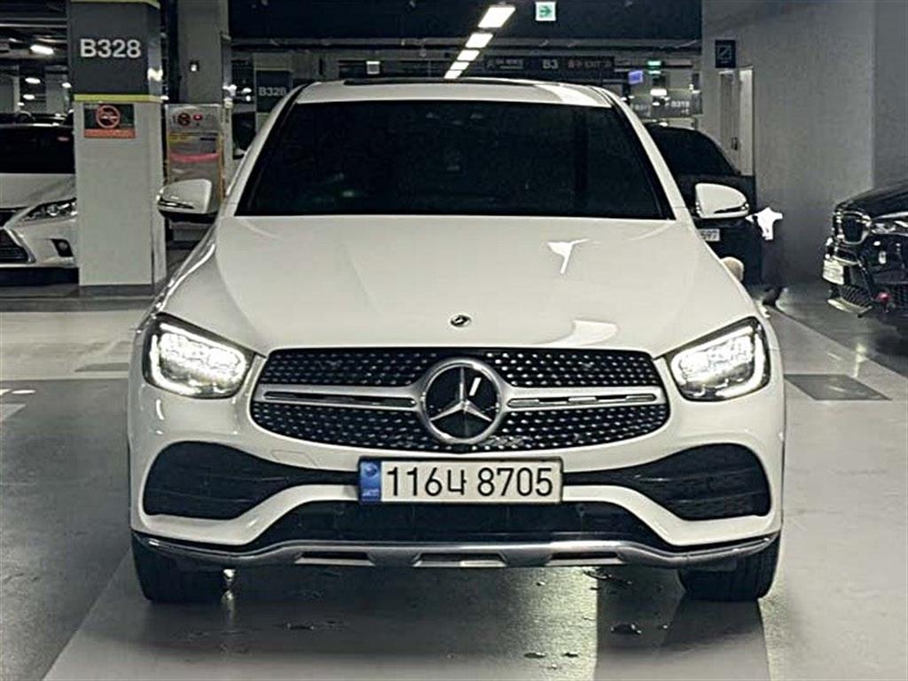 벤츠 GLC 220d 4Maetik Coupe