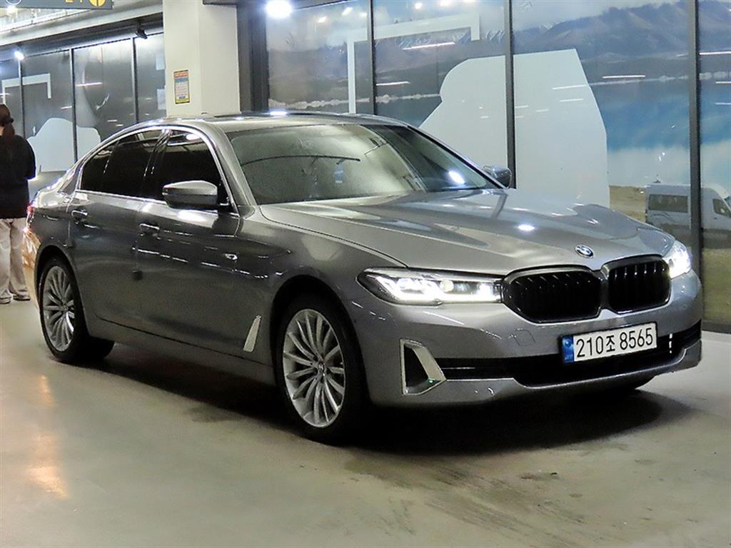 BMW 5 Series 530i xDrive Luxury