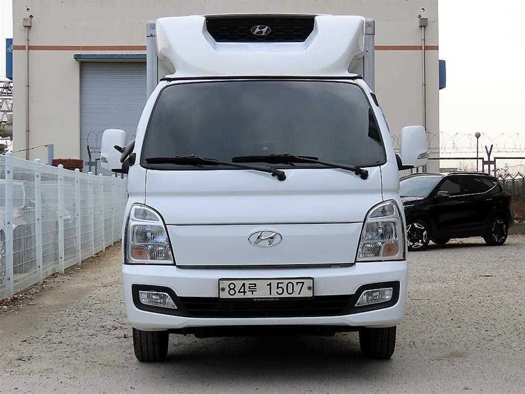 현대 Porter II Refrigerated Super Cab Twin Comp