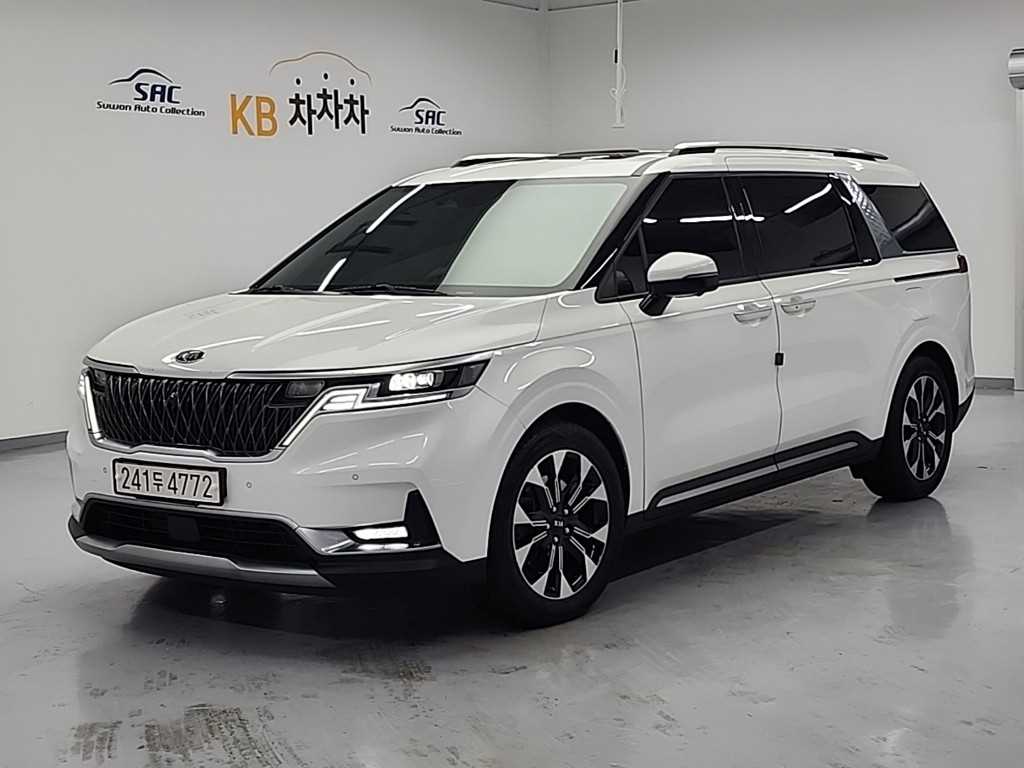 Kia Carnival 9 seats Signature