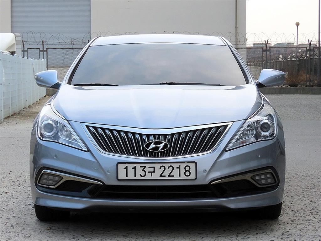 Hyundai Grandeur HG 240 Modern
