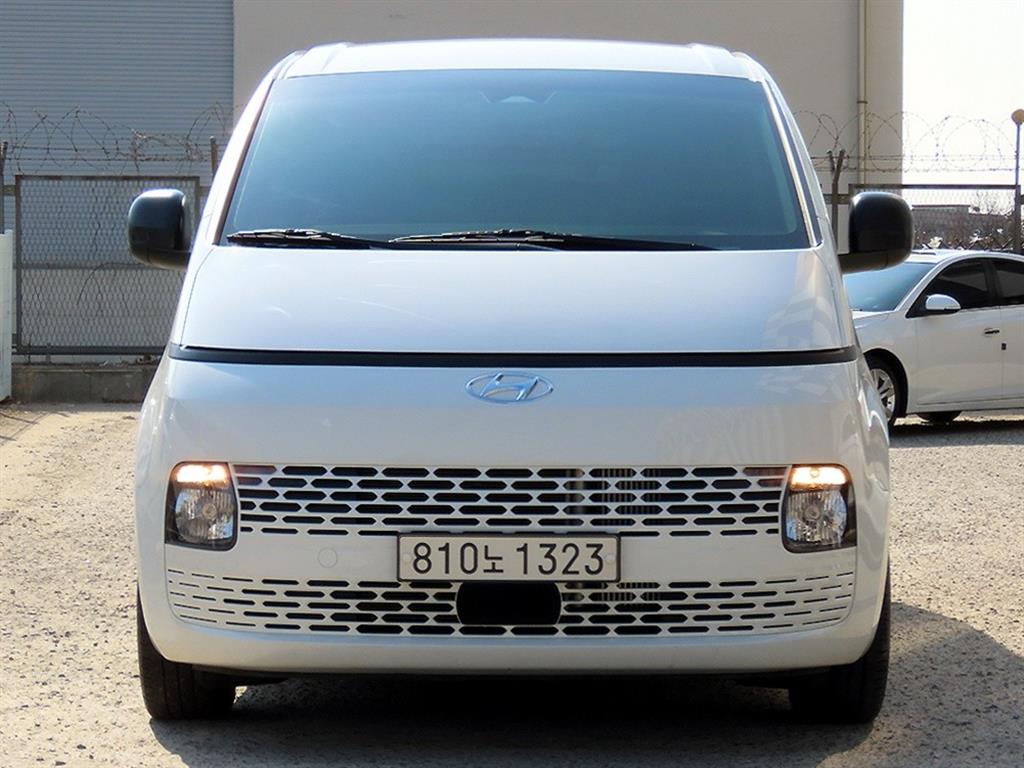 Hyundai Staria 2.2 Cargo 5 seats Smart