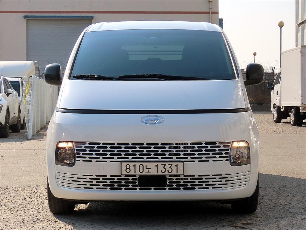 Hyundai Staria 2.2 Cargo 5 seats Smart