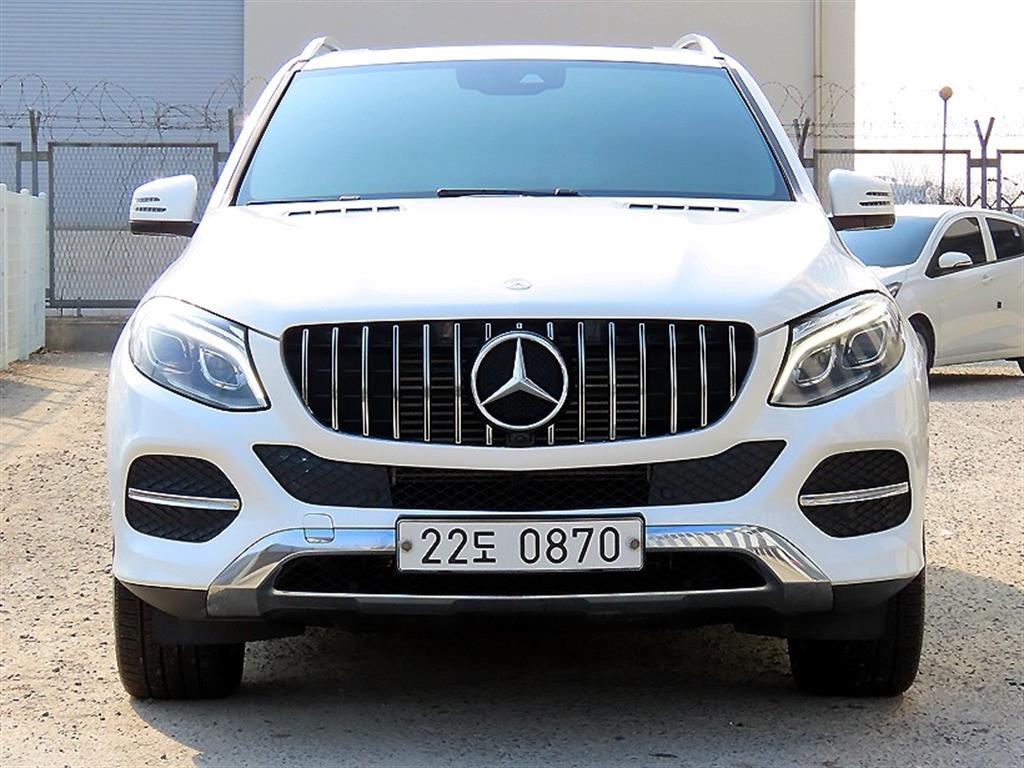 벤츠 GLE 250d 4Maetik