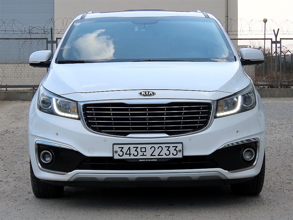 Kia Carnival 9 seats Noblesse