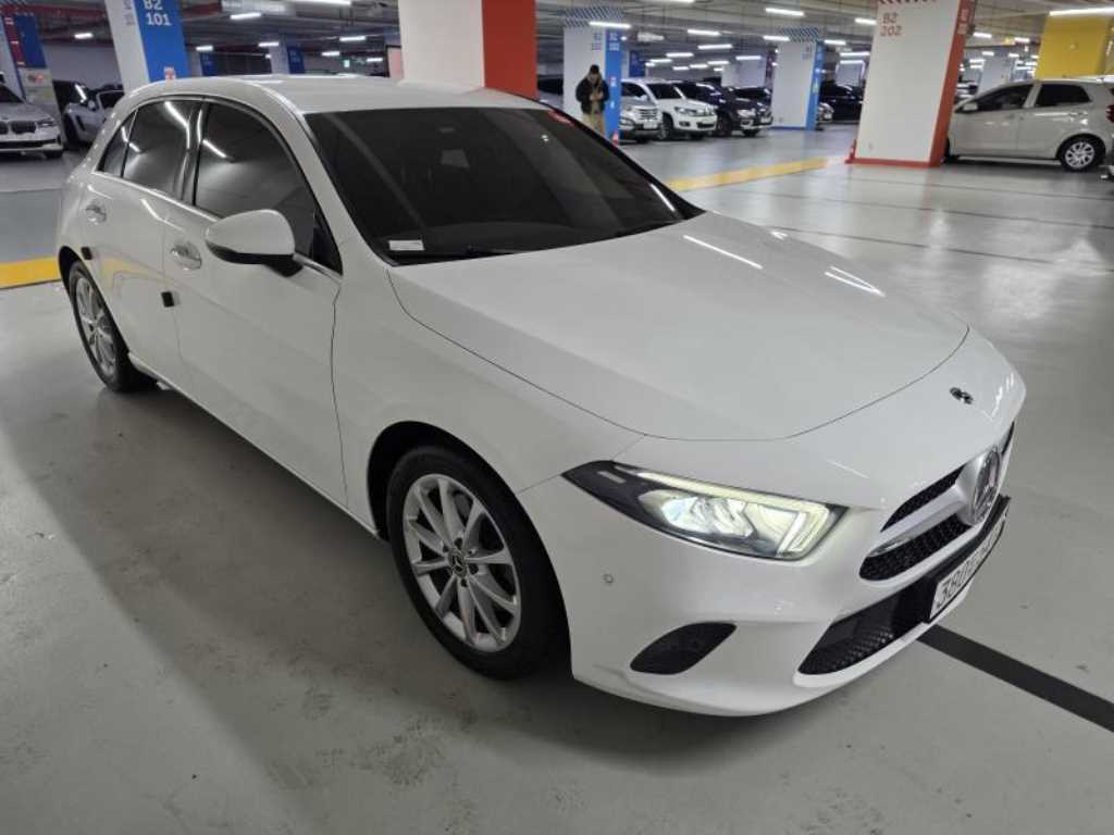 Mercedes-Benz A-Class A220 Haechibaek