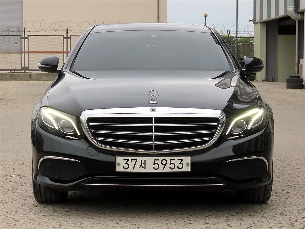 벤츠 E클래스 E220d 4Maetik Exclusive