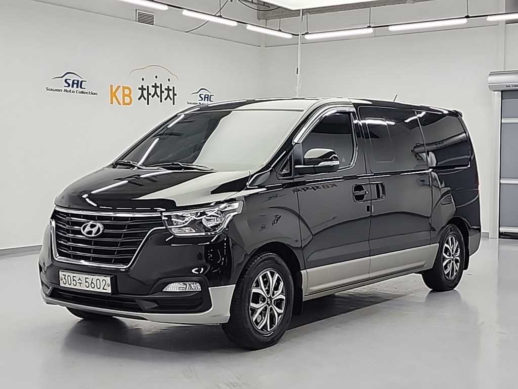 Hyundai Grand Starex 9 seats Premium Special