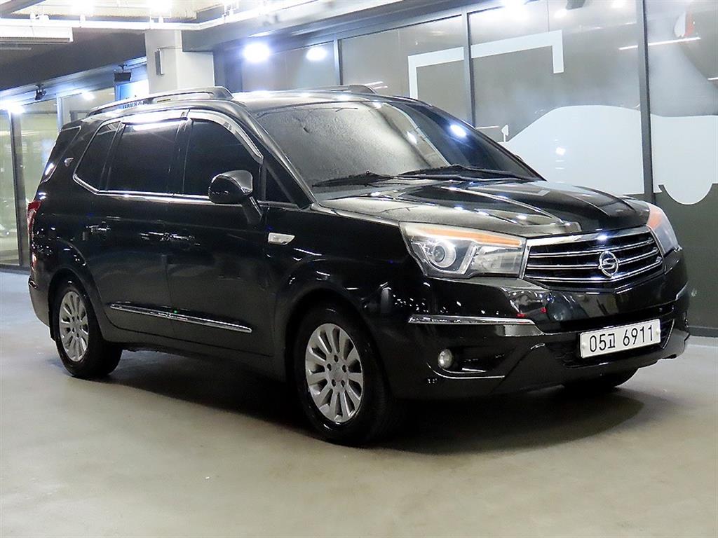 KG모빌리티(쌍용) Korando Turismo 2.0 2WD 9 seats GT