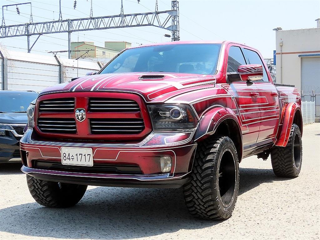 Dodge Raem Raem Pikeop 5.7