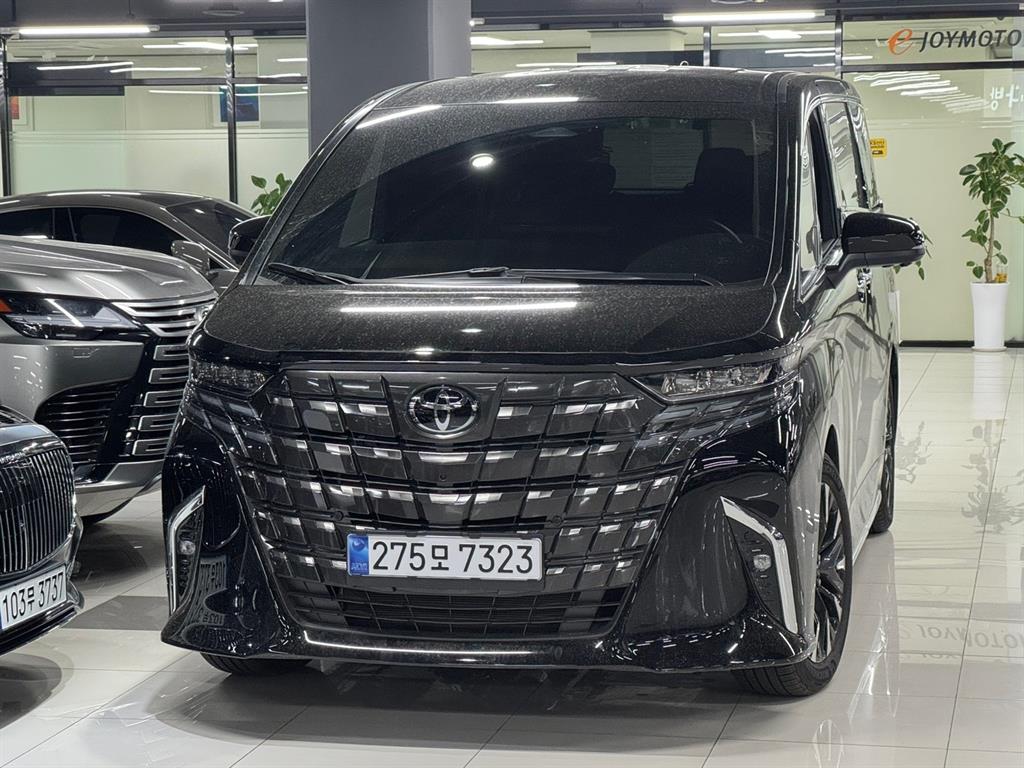 Toyota Alphard 2.5 HEV AWD