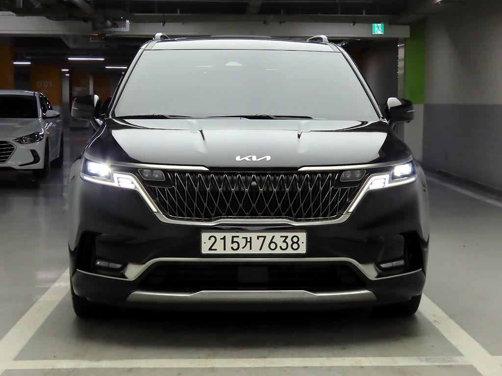 Kia Carnival 9 seats Signature