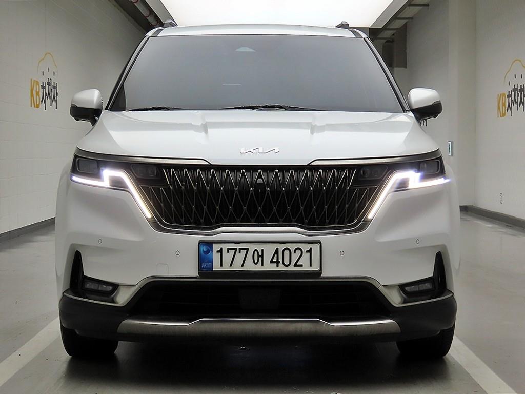 Kia Carnival 9 seats Signature