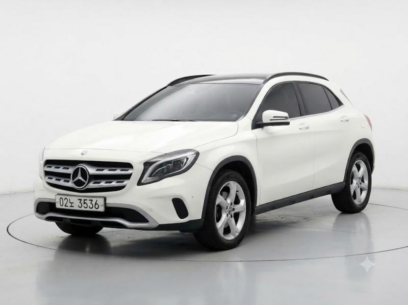 Mercedes-Benz GLA 220