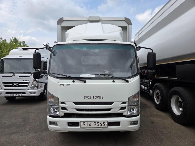 Isuzu Elpeu Elpeu 3.5т Kaepsyasi Урт бие