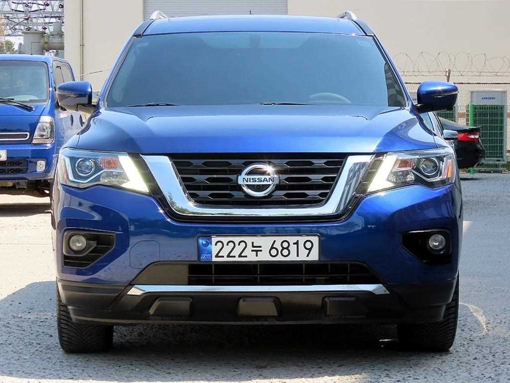 Nissan Pathfinder 3.5 Peulraetinyum