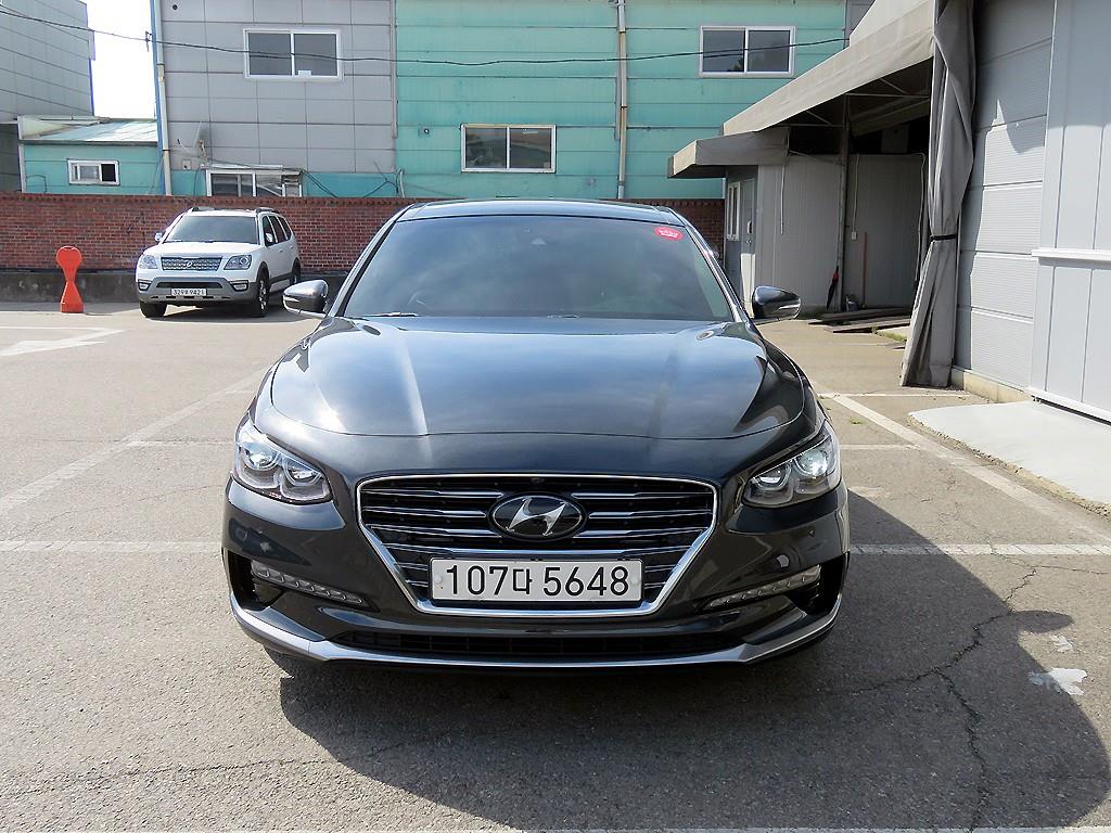 Hyundai Grandeur Hybrid 2.4 HEV Exclusive Special