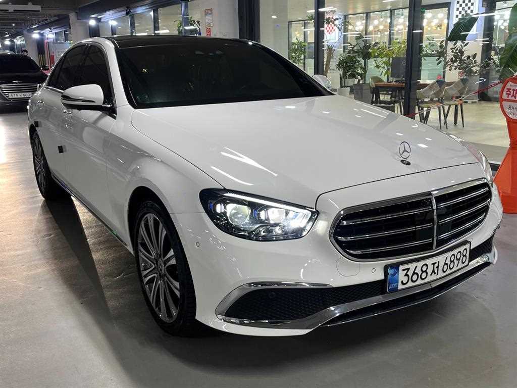Mercedes-Benz E-Class E450 4Maetik Exclusive