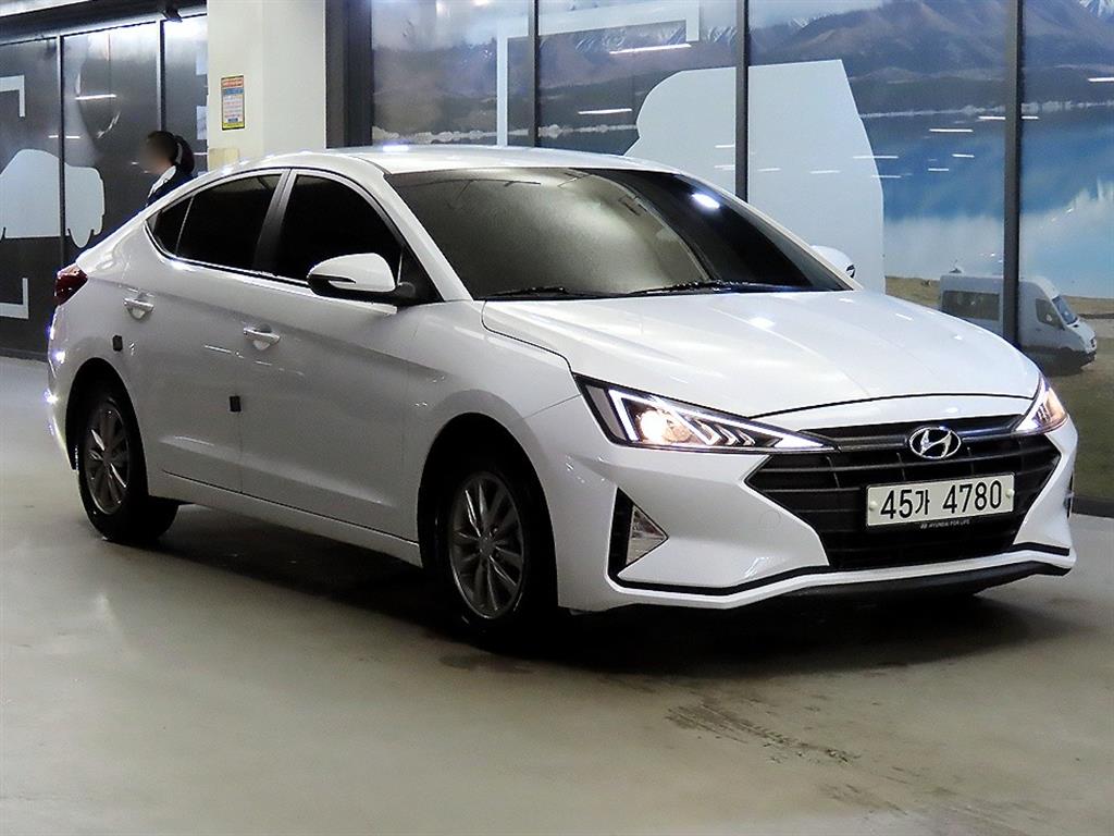 Hyundai Avante 1.6 Smart
