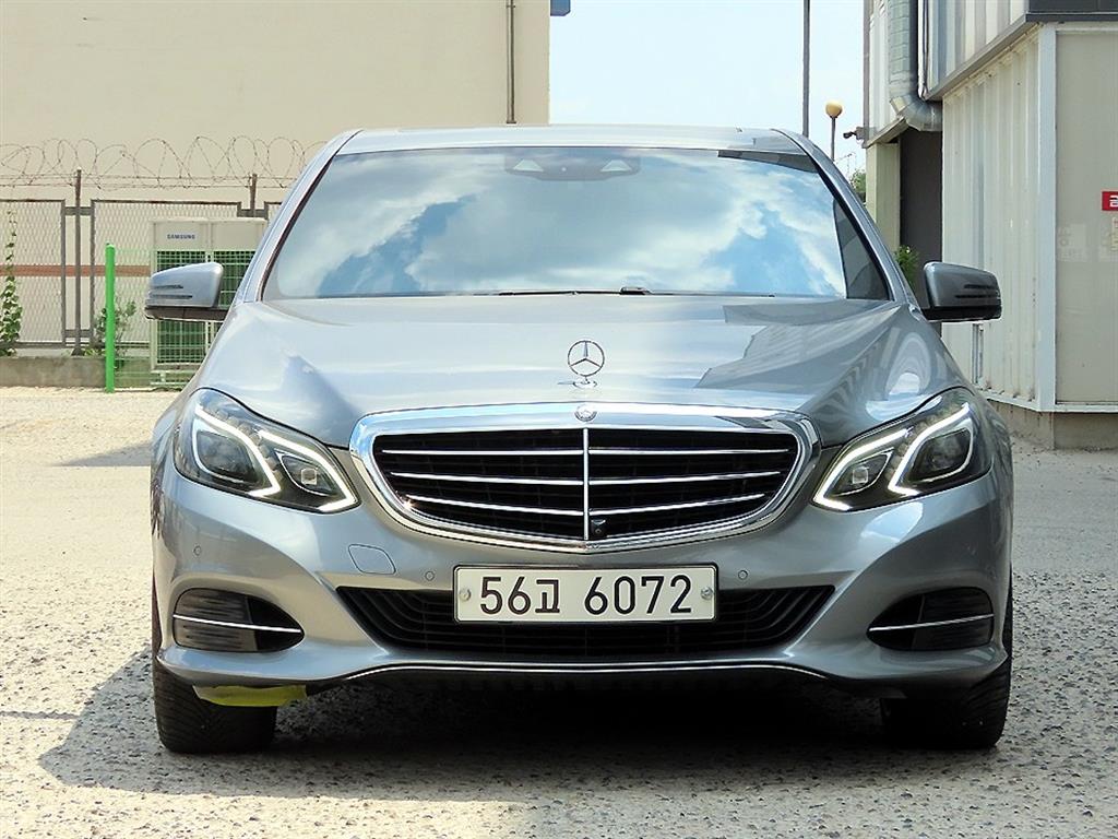 Mercedes-Benz E-Class E300 Elegance