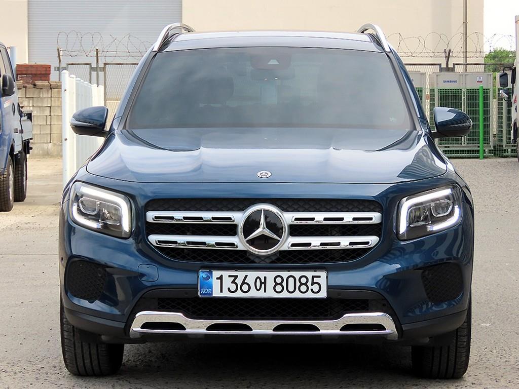 Mercedes-Benz GLB 220