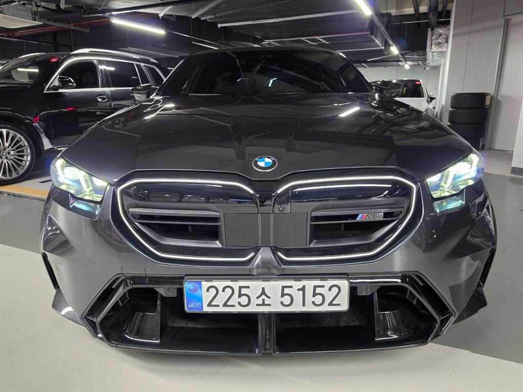 BMW M5 PHEV