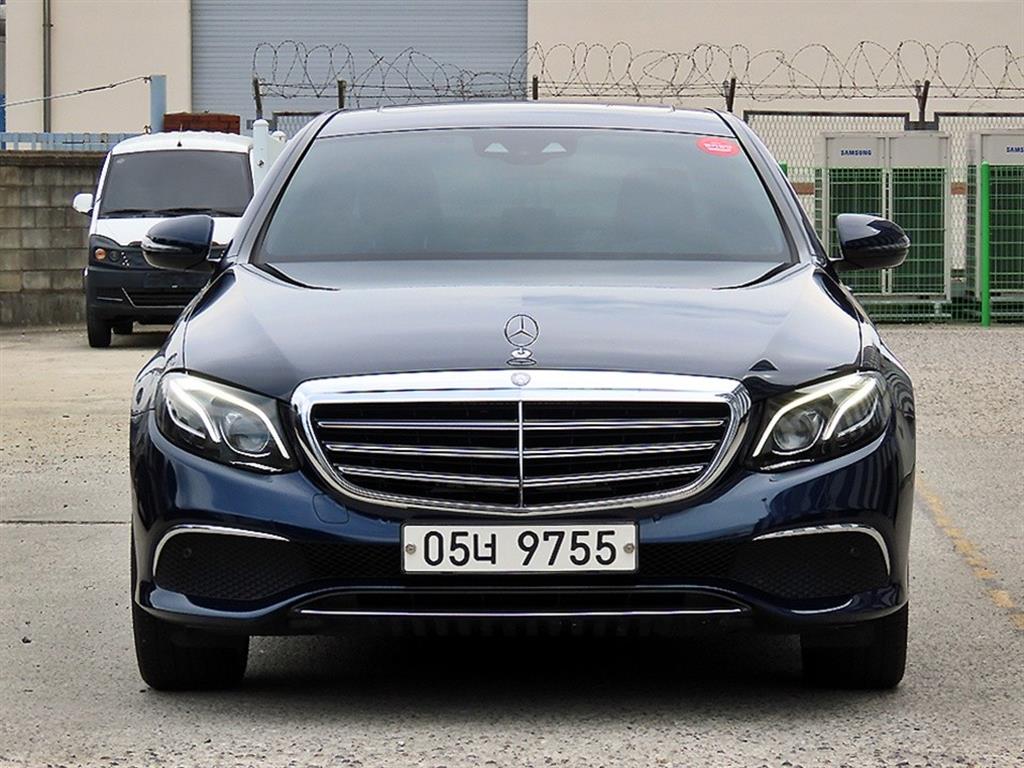 Mercedes-Benz E-Class E220d Exclusive