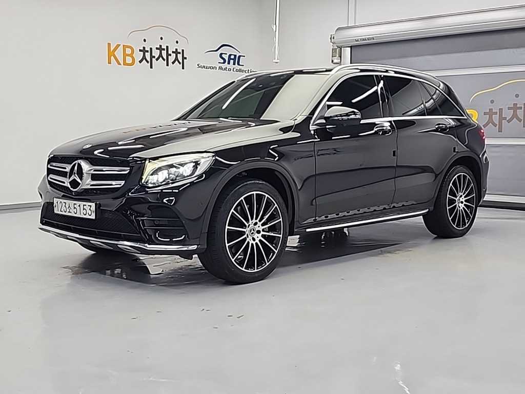 Mercedes-Benz GLC 300 4Maetik AMG Line