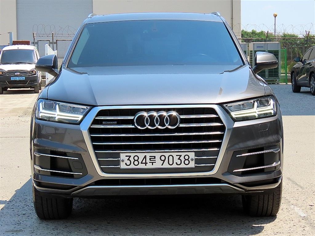 Audi Q7 45 TFSI Quattro