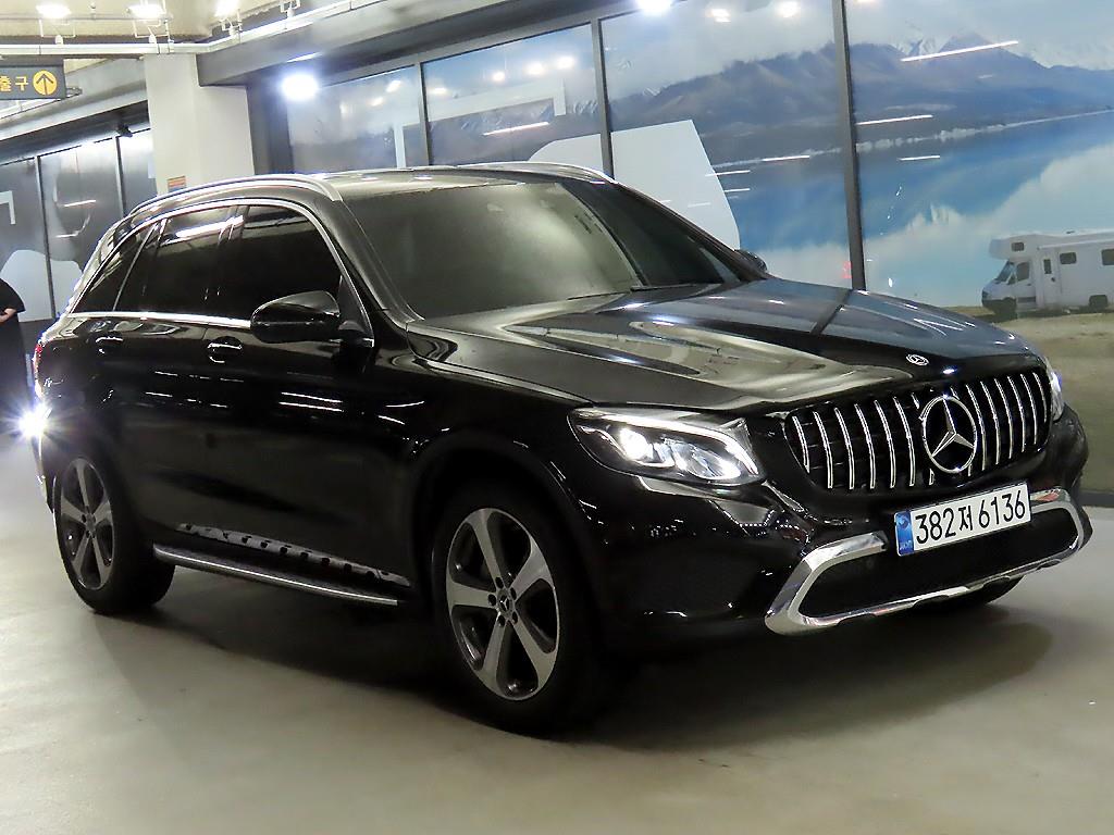 Mercedes-Benz GLC 300 4Maetik