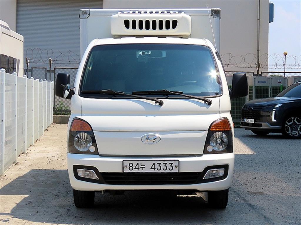 Hyundai Porter II Refrigerated Super Cab