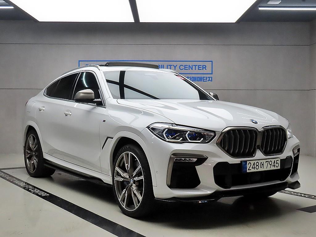 BMW X6 M50i xDrive